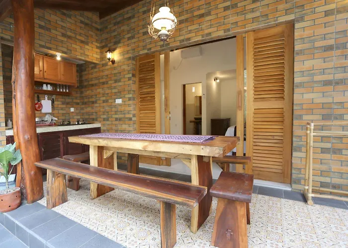 Villa Dinatha *